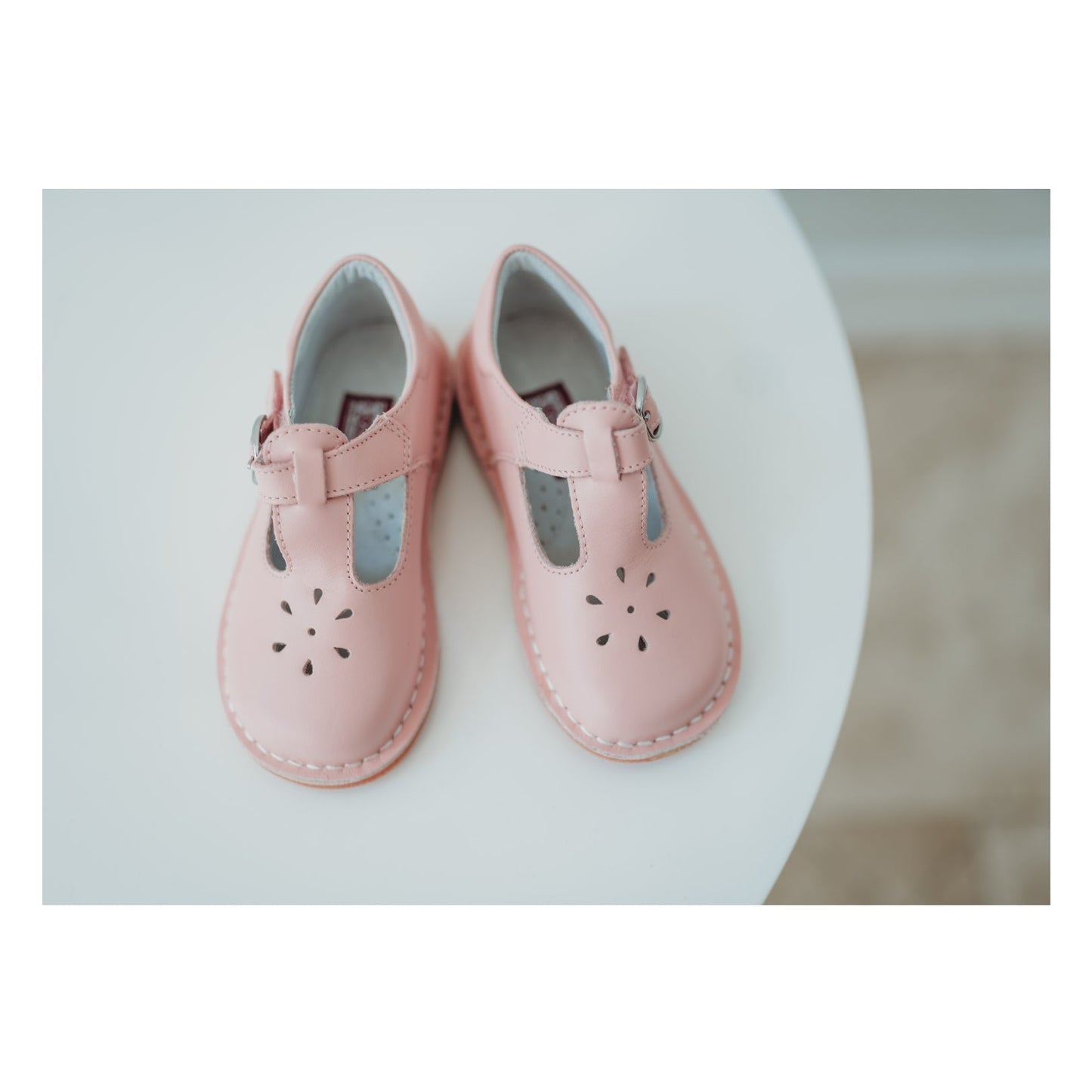 Joy Classic Leather Light Pink T Strap